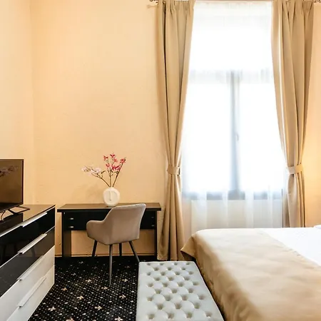 Hotel Palace Bulevard 3*