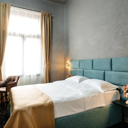 Отель Palace Bulevard