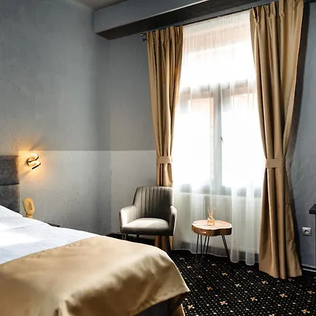 Palace Bulevard Otel Kaloşvar
