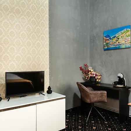 Отель Palace Bulevard 3*