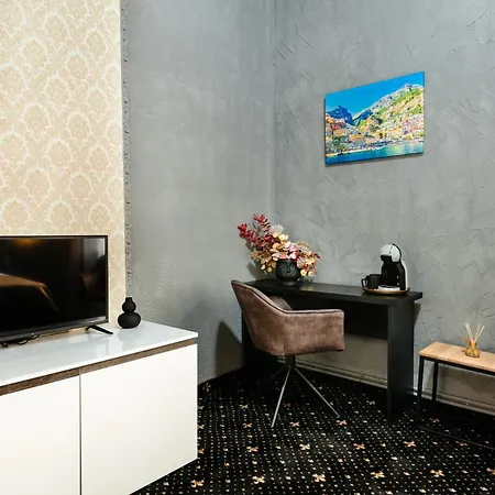 Palace Bulevard 3*