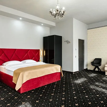 Palace Bulevard Hotel 3*