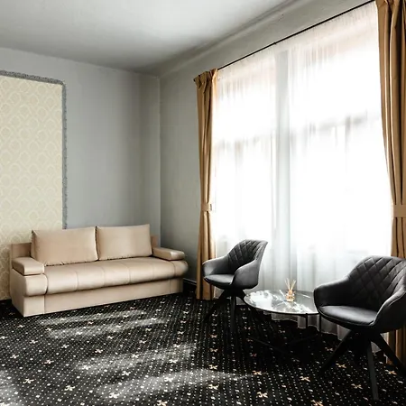 Palace Bulevard 3*