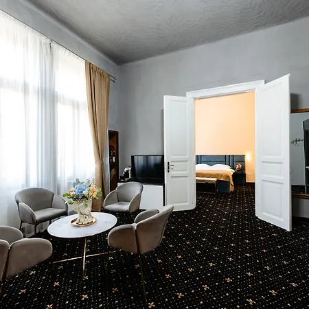Palace Bulevard 3* Kaloşvar