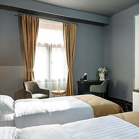 Palace Bulevard Отель