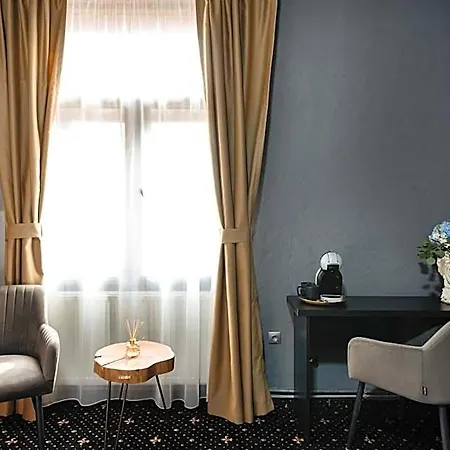 Palace Bulevard Отель