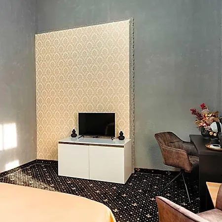 Palace Bulevard Отель 3*