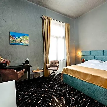 Отель Palace Bulevard