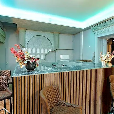 Отель Palace Bulevard 3*