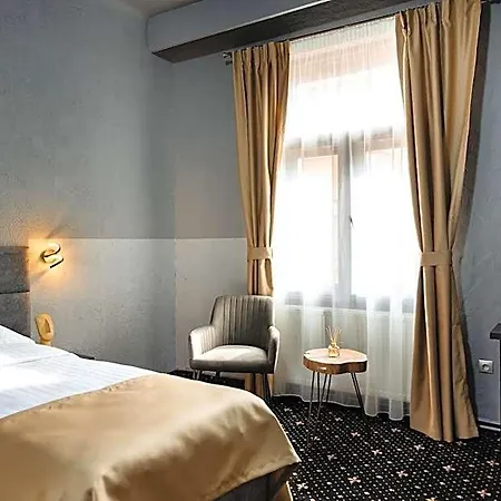Palace Bulevard 3*