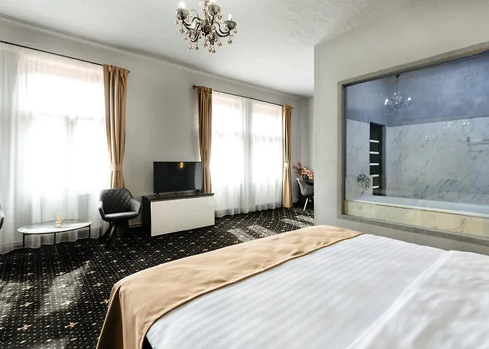 Palace Bulevard Hotel