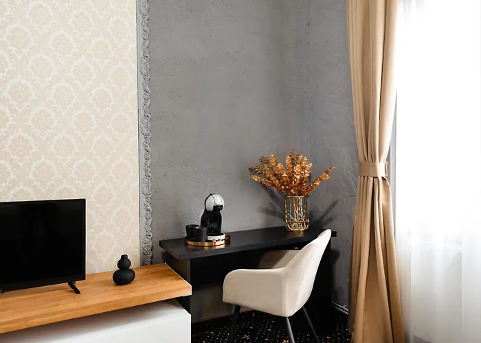 Palace Bulevard Hotel